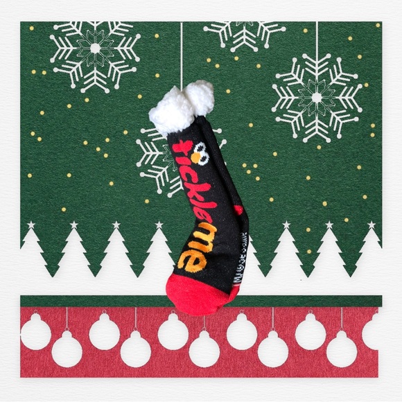 🆕 Sesame Street Sherpa Socks Tickle Me Elmo Sherpa Socks Limited Edition - Picture 7 of 16